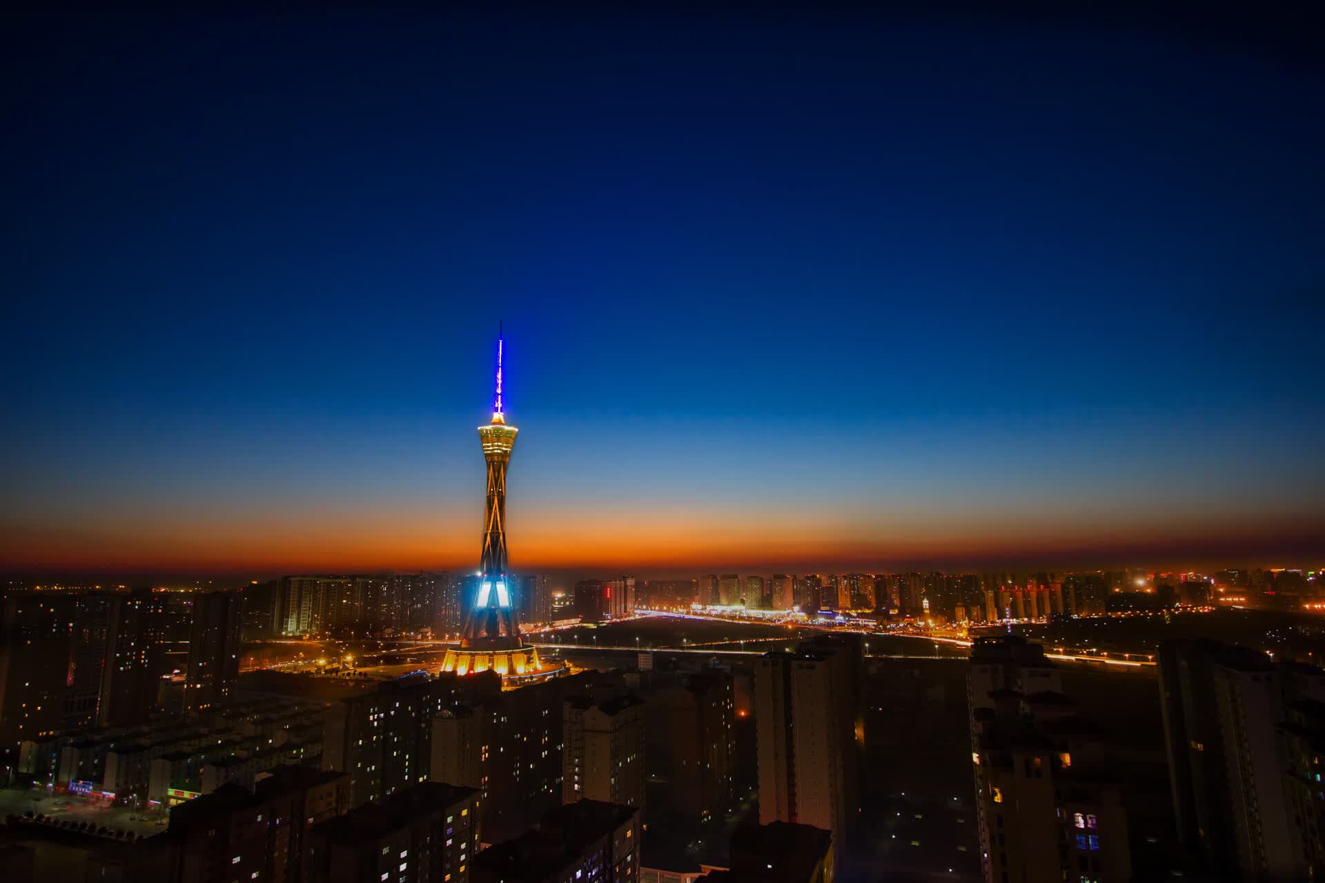 世界轮滑锦标赛：中国选手冲击奖牌，轮滑世界冠军视频
